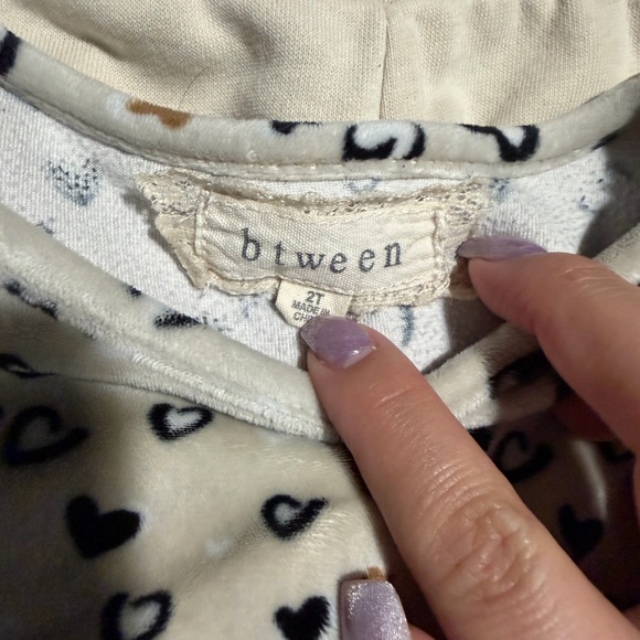 ❣️🐣btween Cream and Black Kids Matching Set - Picture 2 of 6